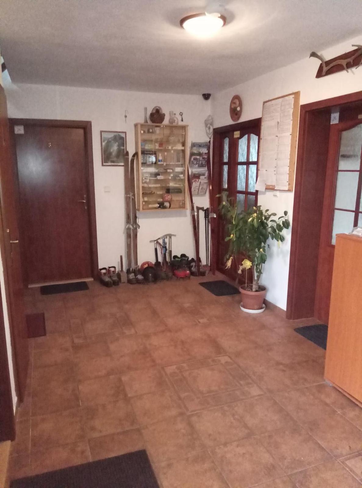 Vila Strazan Πόπραντ Εξωτερικό φωτογραφία